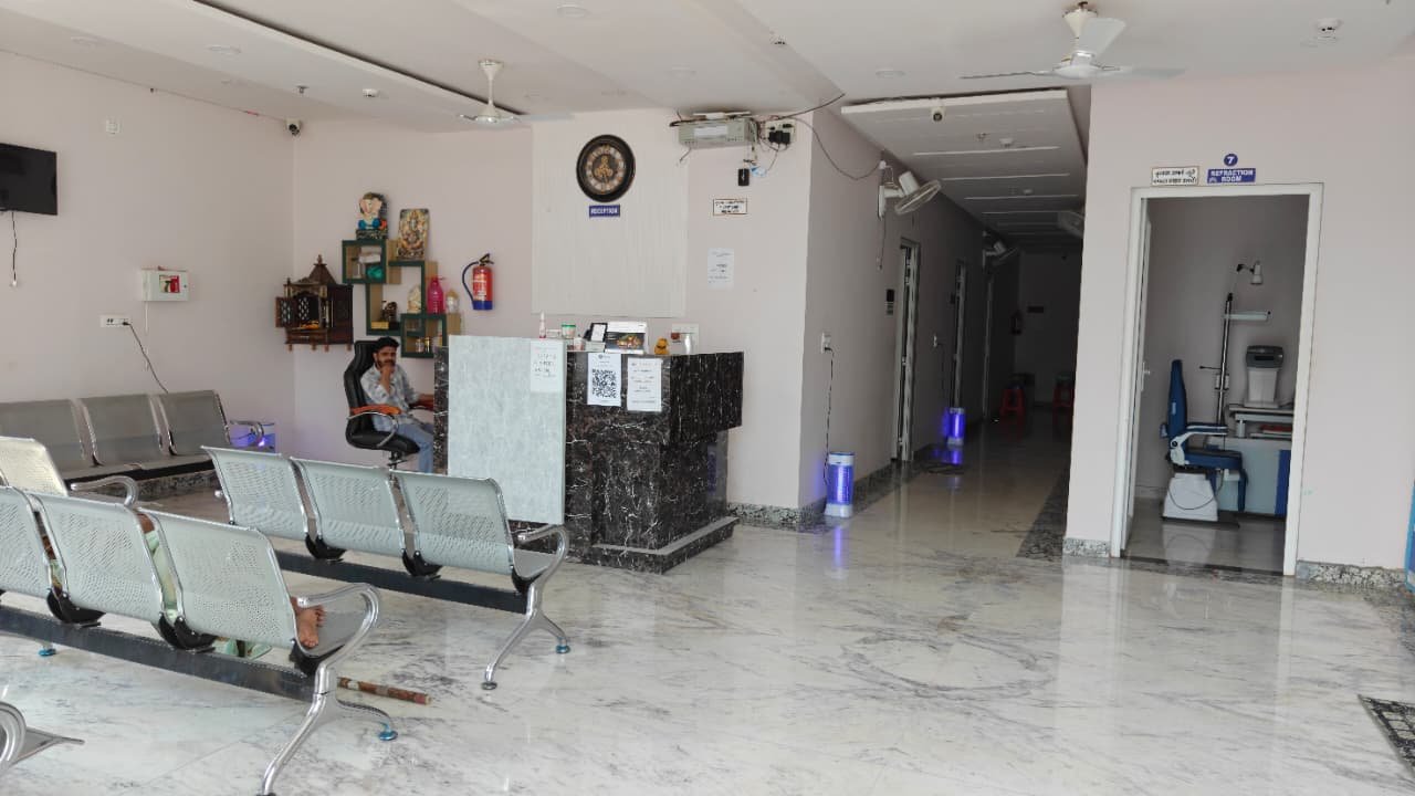 Reception & waiting area